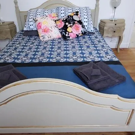 Prázdninový dům Sleeps 8 With Pool And Pet-friendly Laussou